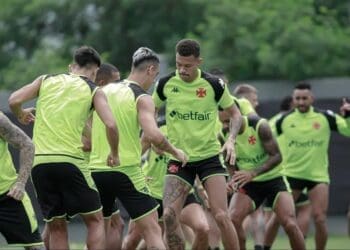 Tchê Tchê, Lucas Freitas e Daniel Fuzato realizaram seu treino de musculação, enquanto Lucas Oliveira se juntou ao restante do grupo para treinar.