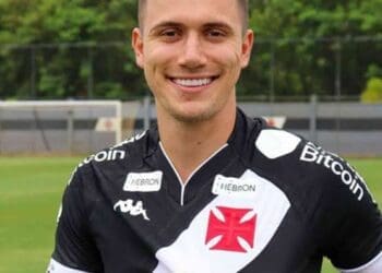 Grêmio tentou negociar a contratação de Lucas Piton, mas o Vasco rejeitou a proposta pelo lateral.