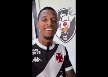 Tchê Tchê envia mensagem ao torcedor do Vasco; assista ao vídeo.