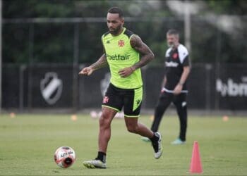 Vasco compartilha imagens do treinamento desta terça-feira no CT Moacyr Barbosa; confira.