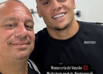 Gabriel Pec esteve no CT Moacyr Barbosa nesta terça-feira.