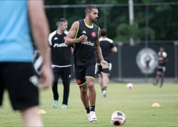 Vasco compartilha novas imagens do treino realizado nesta terça-feira no CT Moacyr Barbosa.