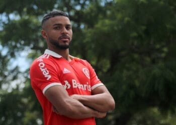 Vasco deseja contratar Wanderson por meio de um empréstimo, porém o Inter solicita US$ 3 milhões pelo atleta.