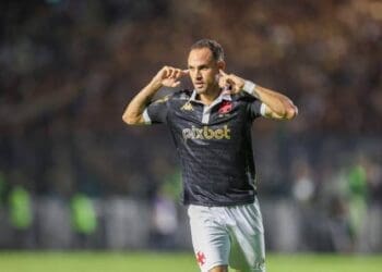 Proposta do clube turco para Serginho previa divisão do salário de R$ 400 mil em partes iguais com o Vasco; atleta rejeitou a oferta.