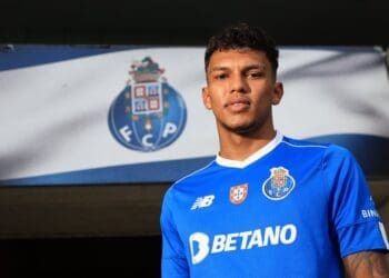 Vasco fez uma sondagem, mas não apresentou oferta por Gabriel Veron; Porto busca vender por 10 milhões de euros.