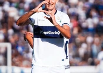 Vasco apresenta oferta pelo atacante Rodrigo Castillo, do Gimnasia-ARG