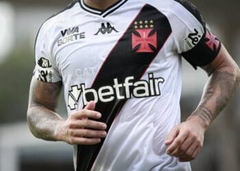 Nova camisa do Vasco tem lançamento previsto para abril