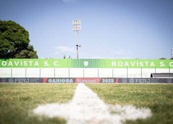 Veja imagens de Elcyr Resende antes do confronto entre Boavista e Vasco.