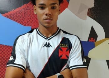Autor do gol que garantiu o empate para o Vasco, o zagueiro Walace, de apenas 19 anos, transferiu-se do Bangu.