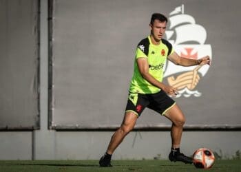 Confira mais imagens do treino realizado nesta segunda-feira no CT Moacyr Barbosa.