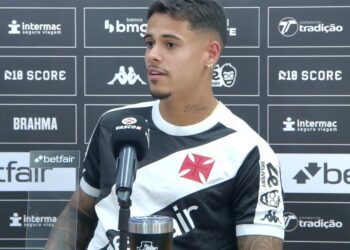 Lucas Freitas: ‘Me considero um zagueiro ágil, com boa mobilidade, canhoto, e aprecio um estilo de jogo que valoriza a posse de bola, iniciando as jogadas desde a defesa’