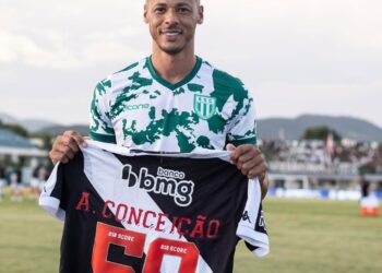 Anderson Conceição expressa gratidão pela homenagem do Vasco: ‘Agradeço pelo carinho, meu primeiro amigo’