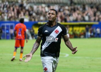 David está progredindo na sua recuperação e poderá retornar antes do previsto.