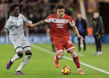 Ex-lateral vascaíno Neto Borges brilha no Middlesbrough e recorda sua trajetória no Brasil