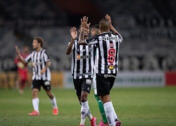Tchê Tchê se reencontra com Jair, companheiro em 5 conquistas no Atlético-MG; confira os dados da parceria