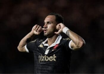 Serginho está a caminho de se transferir para o futebol turco.