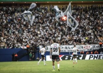 Vasco 2 x 0 Madureira registrou um público pagante de 17.240 pessoas e uma arrecadação total de R$ 2.512.712,00.