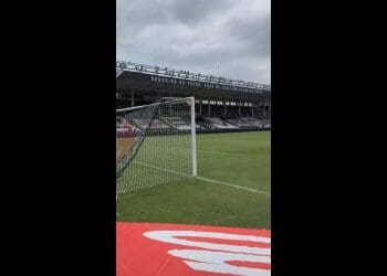 Vídeo exibe a condição do gramado de São Januário neste domingo; assista