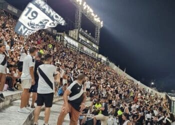 Veja a imagem de São Januário antes do jogo Vasco x Portuguesa.