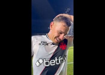 Hugo Moura comenta sobre a partida Vasco 4 x 1 Portuguesa; assista ao vídeo.
