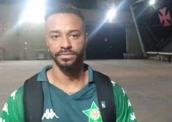 Hoje na Portuguesa, Rafael Silva comenta sobre o desafio de jogar contra o Vasco, seu antigo clube.