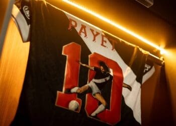 Veja imagens do vestiário do Vasco em São Januário