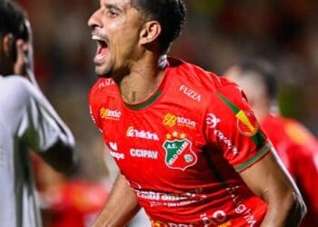 Ex-Vasco, atacante Daniel Amorim retorna aos 35 anos ao Velo Clube, em São Paulo