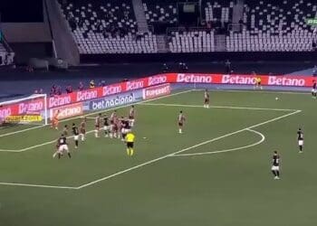 Vegetti deixou sua marca no jogo recente contra o Fluminense, que resultou na vitória do Vasco; confira.