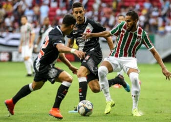 Vasco conquistou a vitória no último clássico contra o Fluminense em Brasília, thanks to a gol de Yago Pikachu. Vamos relembrar.