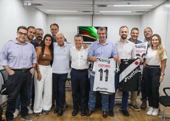 Equipes técnicas do Vasco e da Prefeitura se encontraram nesta quinta-feira para debater os planos de reforma de São Januário.