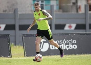 Vasco compartilha imagens do treinamento realizado neste sábado no CT Moacyr Barbosa; confira.