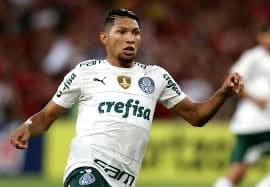 Altos valores na negociação afastam o Vasco de Rony