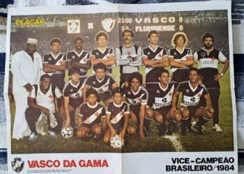 Veja o pôster do Vasco na final do Campeonato Brasileiro de 1984.