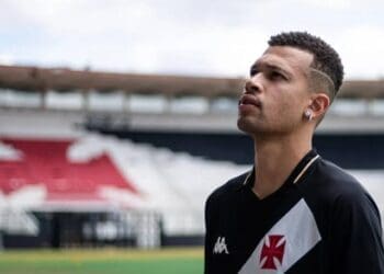 João Victor tem a intenção de se transferir para o Cruzeiro; a proposta envolve uma aquisição em caráter definitivo.