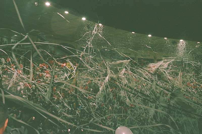 20250212-230025-1-inaugurado-em-1927-com-capacidade-para-40-mil-pagantes-sao-januario-foi-considerado-o-maior-estadio-da-america-latina-e28093-vascoemfilmedivulgacao-1 Inaugurado em 1927, com capacidade para 40 mil pagantes, São Januário foi considerado o maior estádio da América Latina – Vascoemfilme/Divulgação