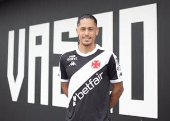 Maurício Lemos deve ser convocado para o clássico contra o Flamengo.