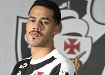 Lucas Oliveira está descartado para o confronto contra o Flamengo; Lucas Freitas e Mauricio Lemos competem pela vaga.