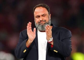 Evangelos Marinakis estaria preparando uma oferta ‘impressionante’ para levar ao Vasco a respeito da aquisição da SAF.