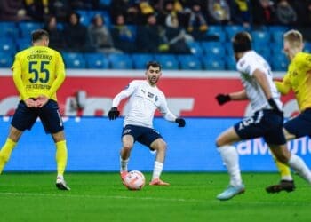 Novo reforço do Vasco, Benjamín Garré é um jogador canhoto e especialista em cobranças de pênaltis.