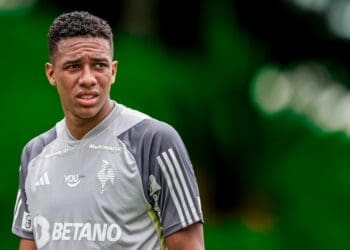 Vasco avança nas negociações para o empréstimo de Palacios, do Atlético-MG.