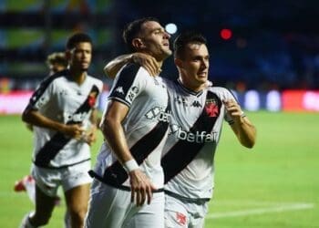 Com a parceria da Motorchefe Brasil, o Vasco agora conta com 9 marcas em seu uniforme; confira a lista.