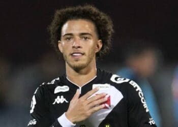 América-MG com Barros e Figueiredo, cedidos pelo Vasco, derrota o Cruzeiro e garante presença na final do Mineiro.