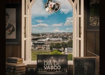 Capasso compartilha material promocional do duelo entre Vasco e Botafogo.