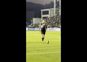 Assista ao gol de Vegetti de pênalti contra o Botafogo sob uma nova perspectiva.