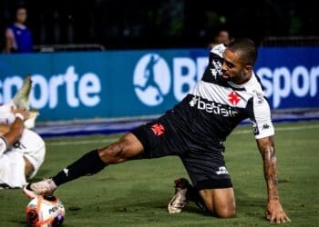 Paulo Henrique: ‘Conquista significativa no clássico assegura passagem para a semifinal!’