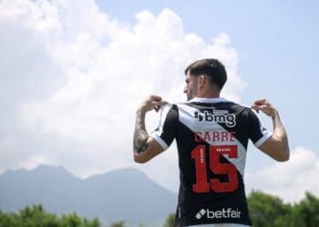 Diretoria do Vasco se apressa para registrar novos reforços para o primeiro jogo da semifinal do Campeonato Carioca