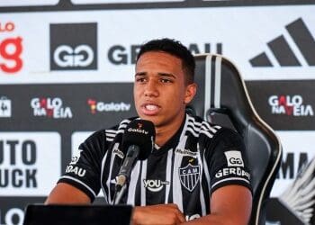 Brahian Palacios deve se unir ao Vasco após a primeira partida da final do Campeonato Mineiro.