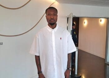 Vasco enviará a documentação de Loide Augusto para a Ferj e aguarda poder contar com o angolano no confronto contra o Flamengo.