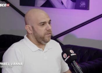 Entenda o pedido de renúncia de Raphael Vianna ao cargo de Conselheiro no Conselho de Administração da Vasco SAF, mas permanece como CFO.