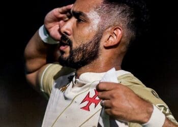 Veja as estatísticas de Payet com a camisa do Vasco